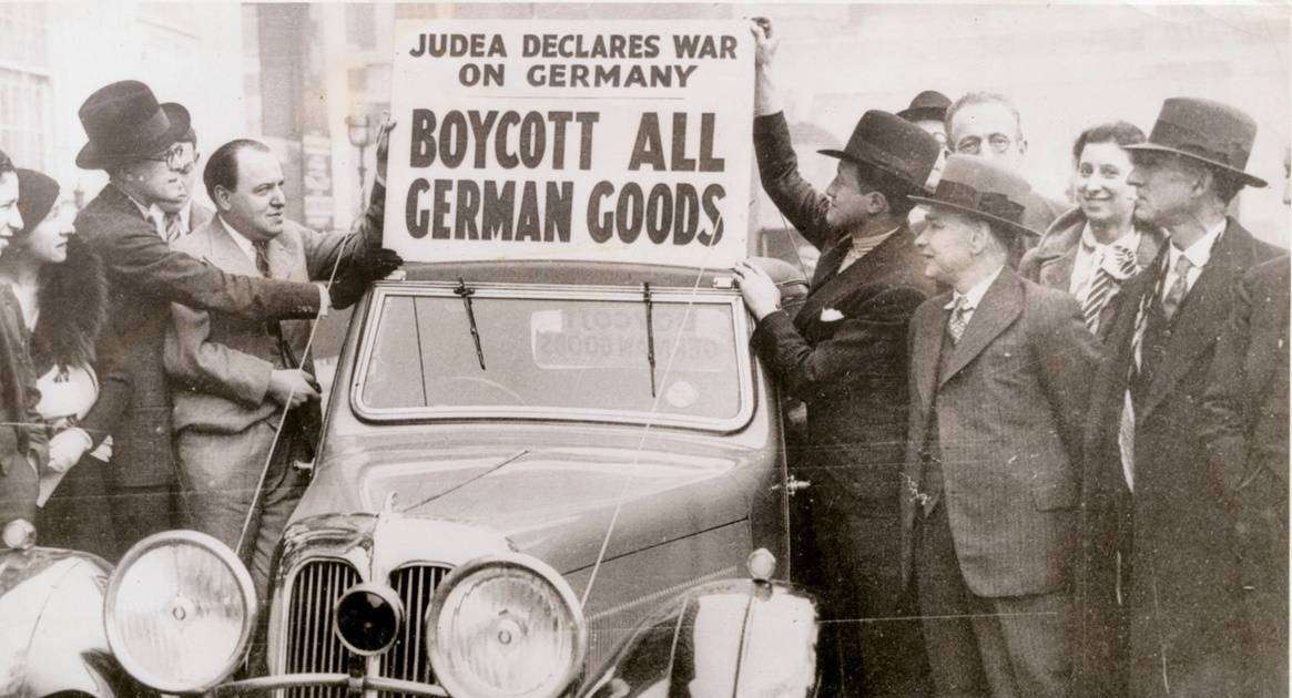 American jews boycott german goods, American Jews band together to protest German agression before World War II by boycotting German made products, circa 1938, USA. (Photo by Underwood & Underwood/Corbis/VCG via Getty Images)
